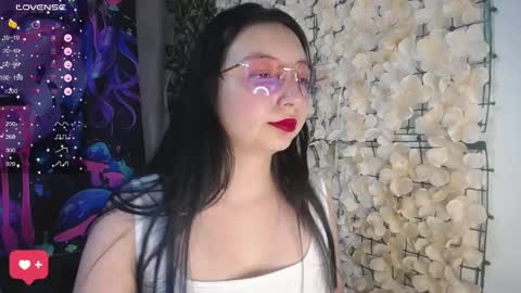 Snapshot of harmonys_couple_ chatting on May 5, 2026, 7:44 pm Harmonys World online show from May 5, 2026, 7:44 pm