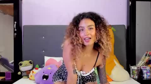 Snapshot of harmonyy_hill chatting on July 10, 2026, 7:01 am Harmony Hill online show from July 10, 2026, 7:01 am