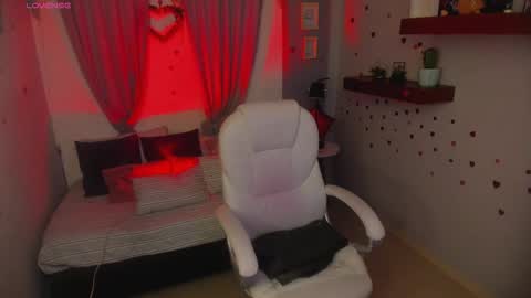 Snapshot of harper_woods chatting on March 10, 2025, 8:23 pm Harper online show from March 10, 2025, 8:23 pm