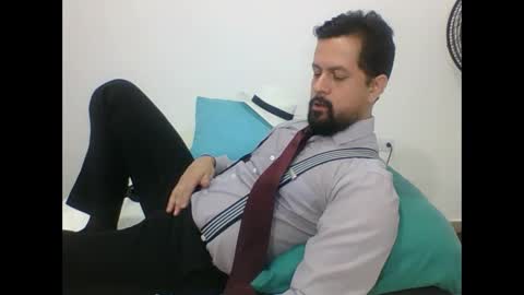 Snapshot of harry_goldenmillerx10fun chatting on December 3, 2024, 2:27 pm Harry online show from December 3, 2024, 2:27 pm