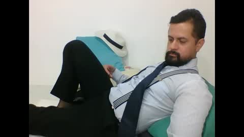 Snapshot of harry_goldenmillerx10fun chatting on January 24, 2025, 8:54 pm Harry online show from January 24, 2025, 8:54 pm