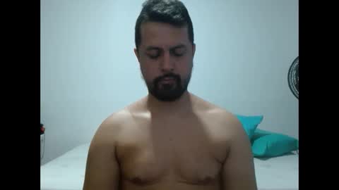 Snapshot of harry_goldenmillerx10fun chatting on November 18, 2025, 10:25 pm Harry online show from November 18, 2025, 10:25 pm