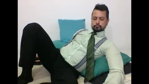 Snapshot of harry_goldenmillerx10fun chatting on November 21, 2025, 8:40 pm Harry online show from November 21, 2025, 8:40 pm