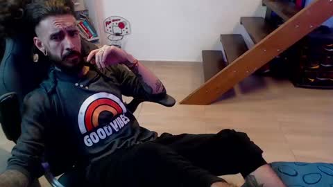 Snapshot of harry_reems_ chatting on January 11, 2025, 12:22 am OMAR online show from January 11, 2025, 12:22 am