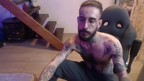 Snapshot of harry_reems_ chatting on January 15, 2025, 6:33 am OMAR online show from January 15, 2025, 6:33 am