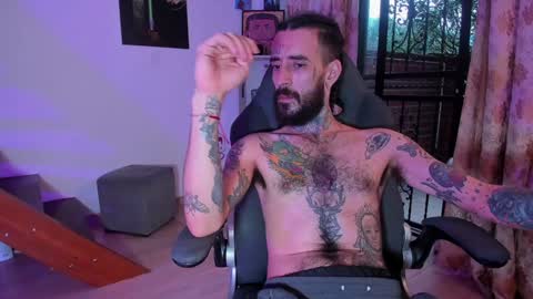 Snapshot of harry_reems_ chatting on January 26, 2025, 11:39 am OMAR online show from January 26, 2025, 11:39 am