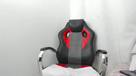 Snapshot of harrydaviss chatting on December 27, 2024, 12:29 am alpha online show from December 27, 2024, 12:29 am