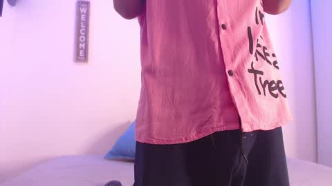 Snapshot of harrythomson1 chatting on December 23, 2024, 1:08 am harry thomson online show from December 23, 2024, 1:08 am