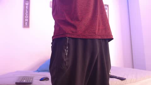 Snapshot of harrythomson1 chatting on December 26, 2024, 4:32 am harry thomson online show from December 26, 2024, 4:32 am