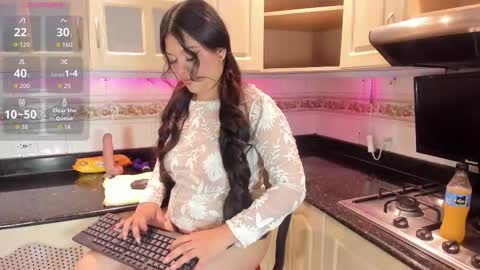 Snapshot of hatsajones chatting on November 5, 2025, 3:39 am hatsajones online show from November 5, 2025, 3:39 am