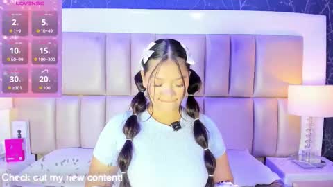 Snapshot of hatsajones chatting on February 10, 2026, 4:05 am hatsajones online show from February 10, 2026, 4:05 am