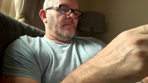 hawks2113 online show from February 10, 2025, 9:36 am