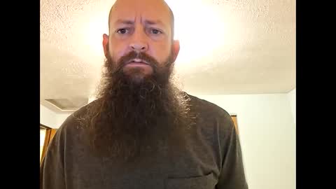 Snapshot of hawktalon007 chatting on October 4, 2025, 2:31 am Robert online show from October 4, 2025, 2:31 am