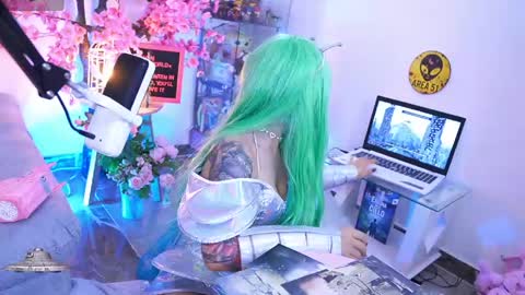  Hayami Dai  online show from April 27, 2026, 2:42 am