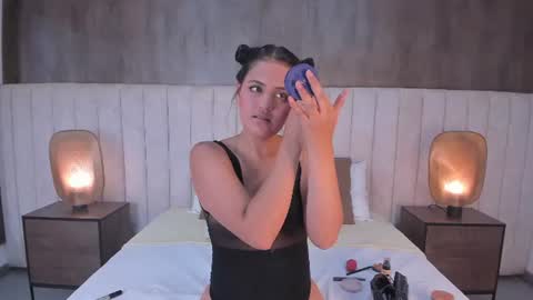 Snapshot of hayli_monroee chatting on June 12, 2026, 7:46 pm Hayli online show from June 12, 2026, 7:46 pm