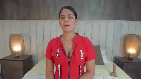 Snapshot of hayli_monroee chatting on June 17, 2026, 7:37 pm Hayli online show from June 17, 2026, 7:37 pm