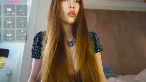 Snapshot of hayneiko_01 chatting on July 8, 2026, 1:32 am Maneki-Neko online show from July 8, 2026, 1:32 am