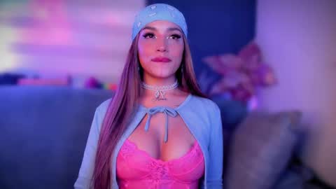 Snapshot of hazeeell chatting on February 9, 2025, 2:38 am Marie online show from February 9, 2025, 2:38 am