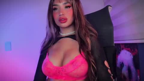 Snapshot of hazeeell chatting on March 6, 2025, 2:30 am Marie online show from March 6, 2025, 2:30 am