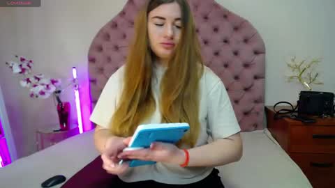 Snapshot of hazel_agata chatting on May 10, 2026, 6:18 am Agata online show from May 10, 2026, 6:18 am