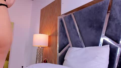 Snapshot of hazel_ross_tcw chatting on December 9, 2024, 8:01 pm Hazel online show from December 9, 2024, 8:01 pm