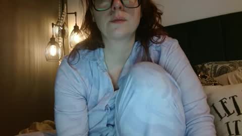 Hazel online show from November 26, 2025, 1:28 am