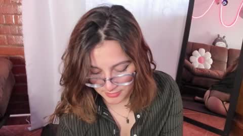 Snapshot of hazelbrownn23 chatting on February 27, 2025, 3:59 pm Hazel Brown online show from February 27, 2025, 3:59 pm