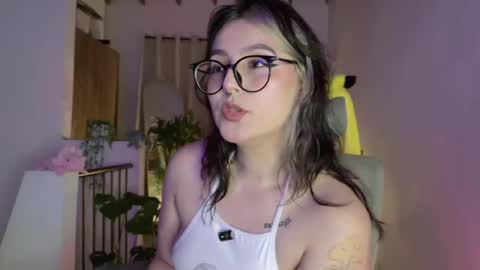 Hazel Brown online show from June 27, 2026, 1:43 am