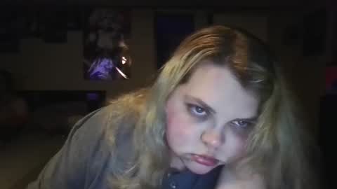 Hazeleyez97 online show from September 17, 2025, 4:36 am