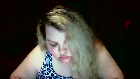 Hazeleyez97 online show from September 29, 2025, 6:18 am