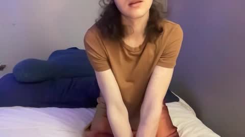 Hazel online show from February 3, 2026, 1:04 am