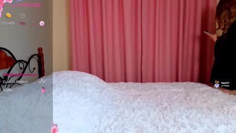 hazeltrue online show from September 11, 2025, 12:05 pm