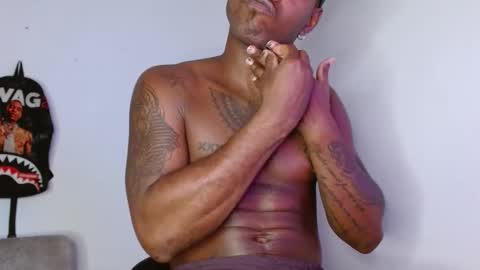 Snapshot of hazlan_420 chatting on November 27, 2025, 11:40 pm hazlan_420 online show from November 27, 2025, 11:40 pm