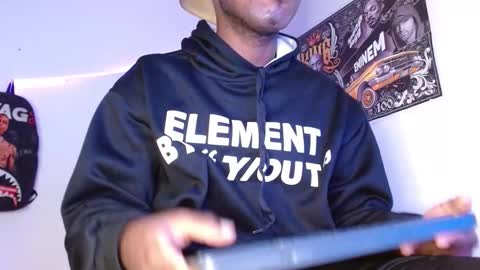 Snapshot of hazlan_420 chatting on March 14, 2026, 11:15 am hazlan_420 online show from March 14, 2026, 11:15 am