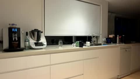 Snapshot of hb2283 chatting on December 10, 2024, 6:28 pm h babe online show from December 10, 2024, 6:28 pm