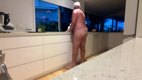 h babe online show from April 24, 2026, 8:11 pm