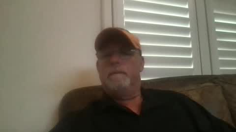 Snapshot of hdeuce22 chatting on June 8, 2026, 11:27 pm Hdeuce22 online show from June 8, 2026, 11:27 pm