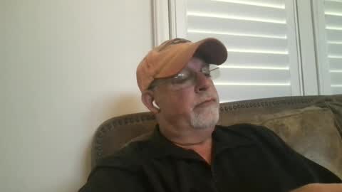 Snapshot of hdeuce22 chatting on June 24, 2026, 3:44 pm Hdeuce22 online show from June 24, 2026, 3:44 pm
