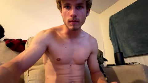 Snapshot of healthiest_cock chatting on August 6, 2026, 5:42 am healthiest_cock online show from August 6, 2026, 5:42 am