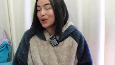 Snapshot of hearmymoans_18 chatting on February 11, 2026, 12:15 am hearmymoans_18 online show from February 11, 2026, 12:15 am