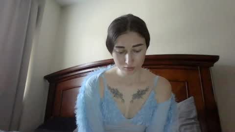 heart_in_your_hands online show from April 7, 2026, 5:13 pm