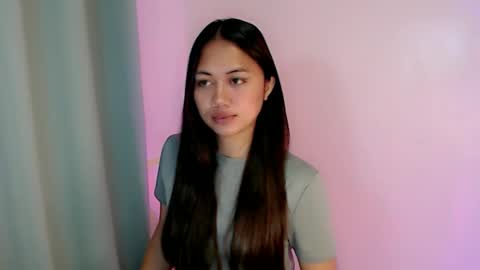 Yoshin online show from November 3, 2025, 7:48 pm