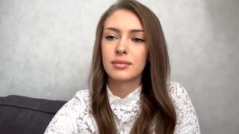 Snapshot of heart_petal chatting on October 17, 2025, 10:40 am Mona online show from October 17, 2025, 10:40 am