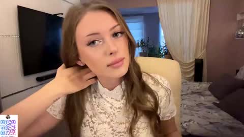 Snapshot of heart_petal chatting on November 26, 2025, 9:21 am Mona online show from November 26, 2025, 9:21 am