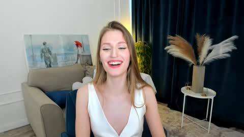 heartedlove_1 online show from April 25, 2026, 1:41 pm