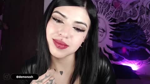 Snapshot of heatherdemonzx_ chatting on February 21, 2025, 6:18 am HEATHER DEMONZX Please help me to reach 100 thumbs up online show from February 21, 2025, 6:18 am