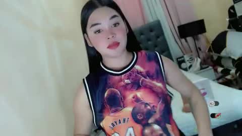 Snapshot of heatmusex_ chatting on May 18, 2026, 5:02 am Kylene3 online show from May 18, 2026, 5:02 am