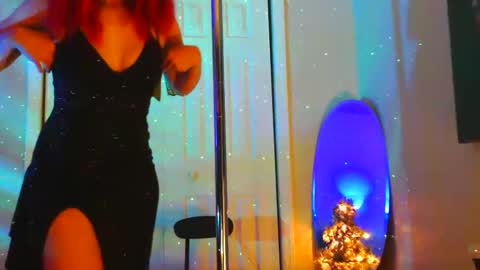 Snapshot of heavenllyy chatting on January 1, 2025, 9:17 am Heavenllyy online show from January 1, 2025, 9:17 am