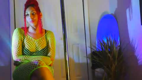 Snapshot of heavenllyy chatting on February 10, 2025, 5:25 am Heavenllyy online show from February 10, 2025, 5:25 am