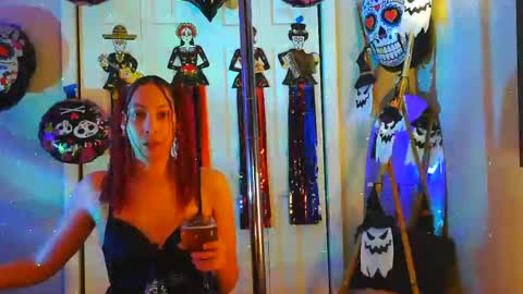 Snapshot of heavenllyy chatting on November 1, 2025, 5:31 am Heavenllyy online show from November 1, 2025, 5:31 am